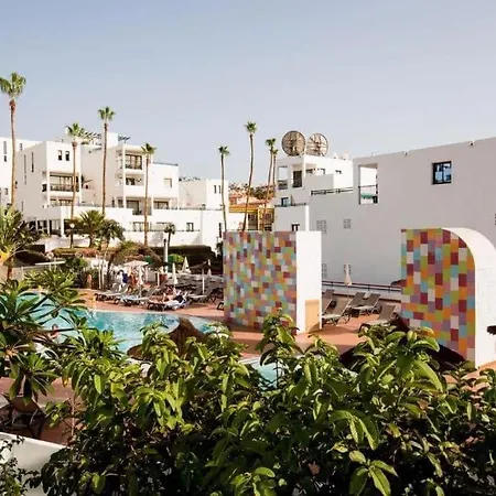 2 Bedroom Pool View In Costa Adeje Lägenhet